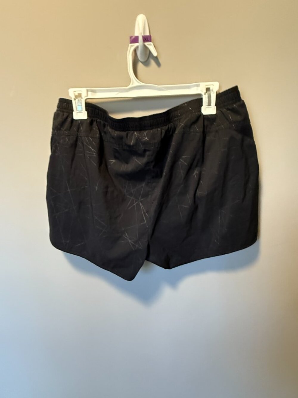 Old Navy Active Wear Shorts - L - Picture 3 of 3